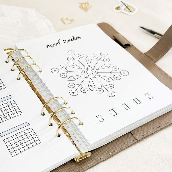 January - Snowflakes theme - Monthly Planner Undated - 16 hand-drawn pages